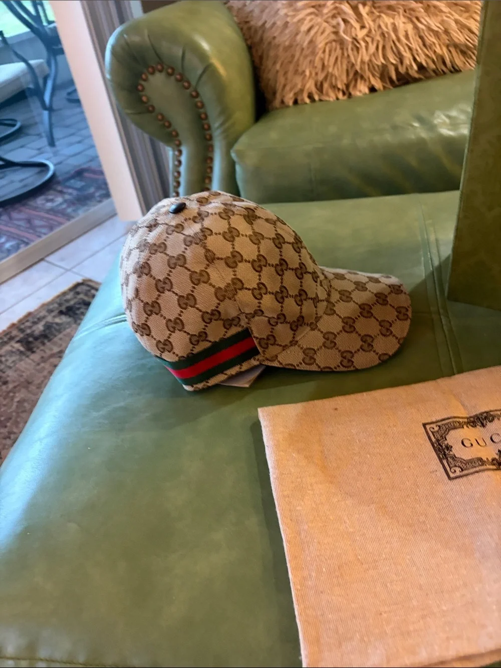 Gucci Beige GG Supreme Baseball Cap with Red-Green Web